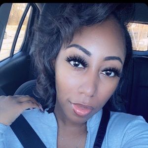 Meet your Posher, Emone